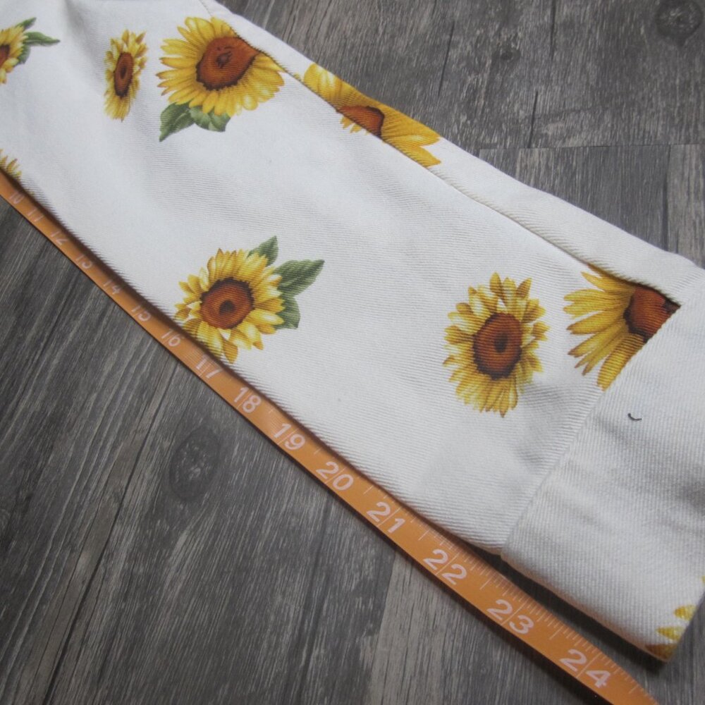 NWT Forever 21 White Jean Jacket with Yellow Sunflowers - Picture 5 of 8